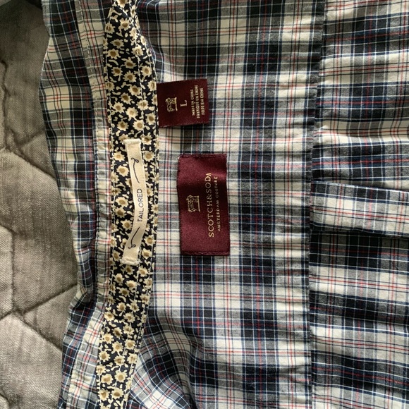 Pocket square button down by scotch and soda - Picture 4 of 4